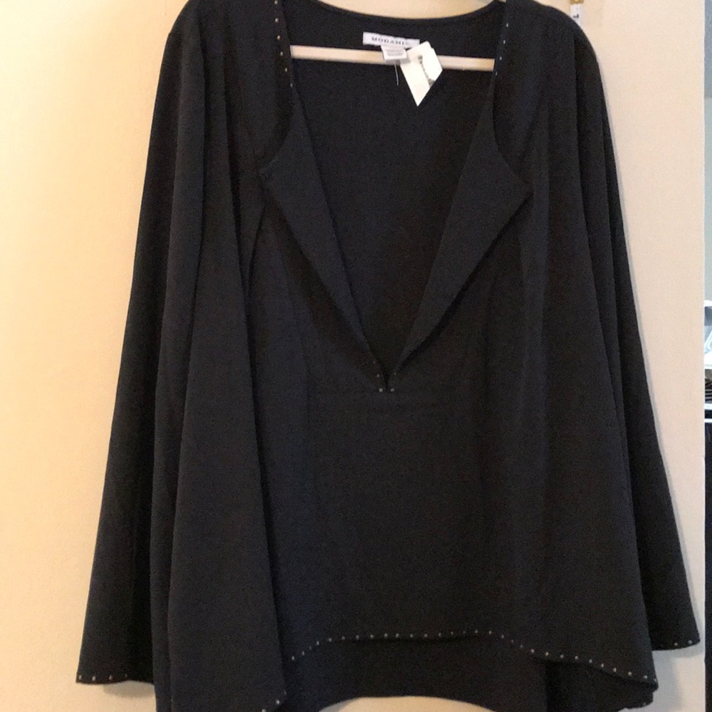 *NWT* 24W Beautiful Beaded Top